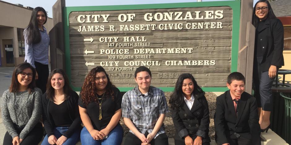Photo of Gonzales Youth Council in front of City sign