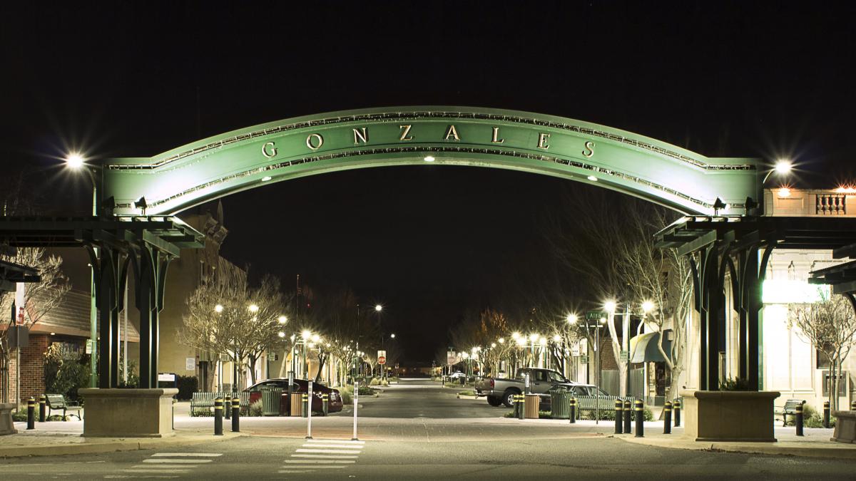 Photo: Downtown Gonzales Arch Night